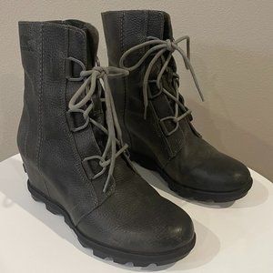 Sorel Women’s Joan of Arctic Wedge II NL3491-052, Quarry, Size 9.5 EUC